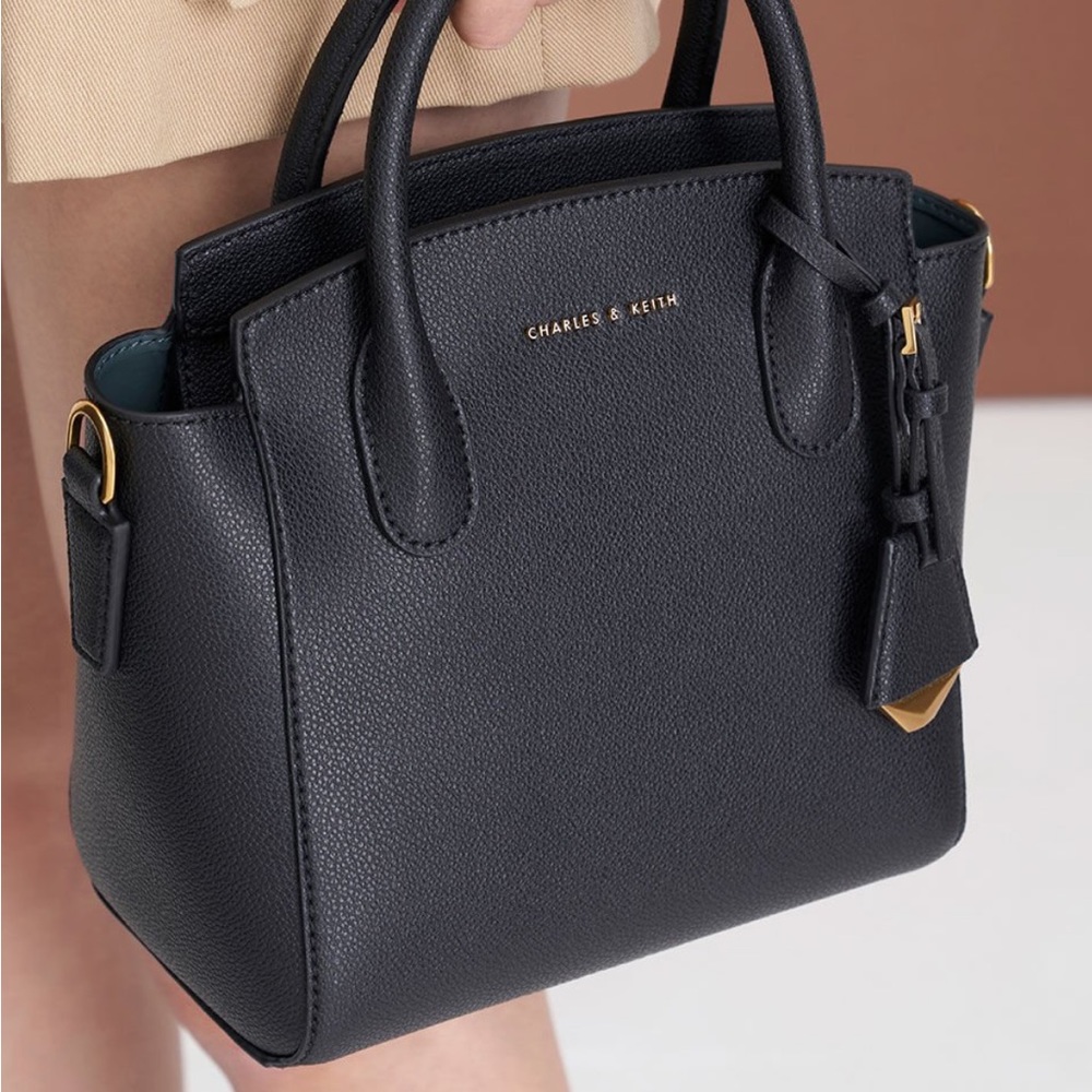 Black Charles & Keith shoulder bag